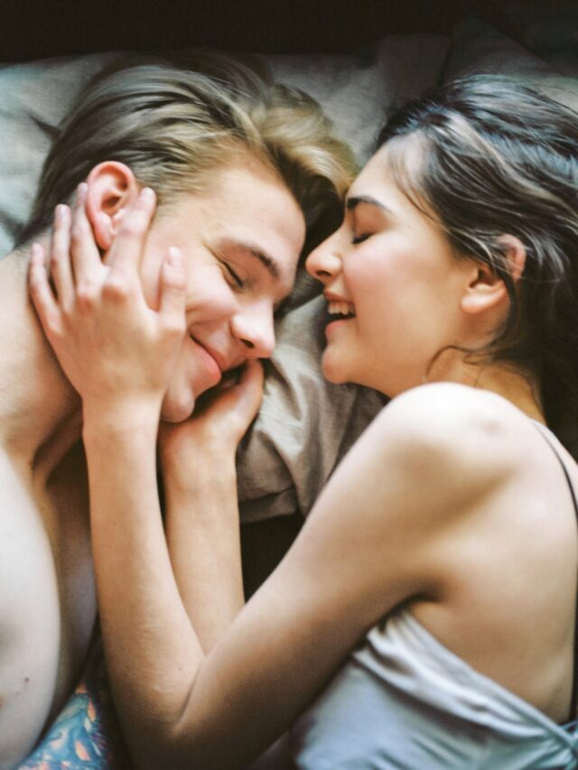 Mohabbat Bhari Shayari in Hindi – Shayari Lover