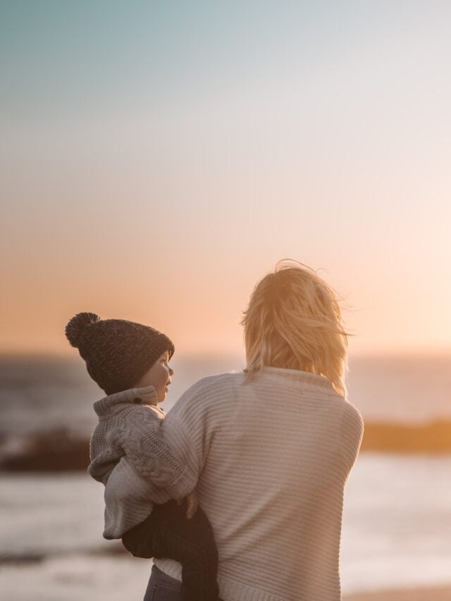 Maa Shayari in Hindi | Mom Quotes Hindi