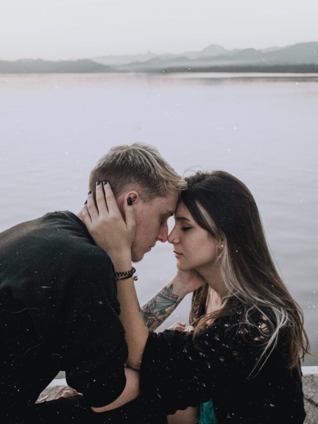 Ishq Shayari - Hindi Love Status